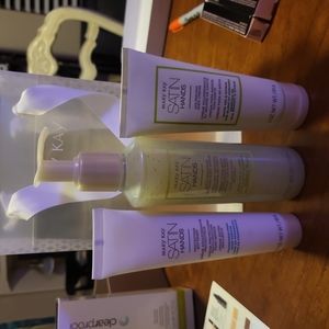 MARY KAY SATIN HANDS SET • WHITE TEA & CITRUS SCENT • SOOTHES & HYDRATES • BNWT